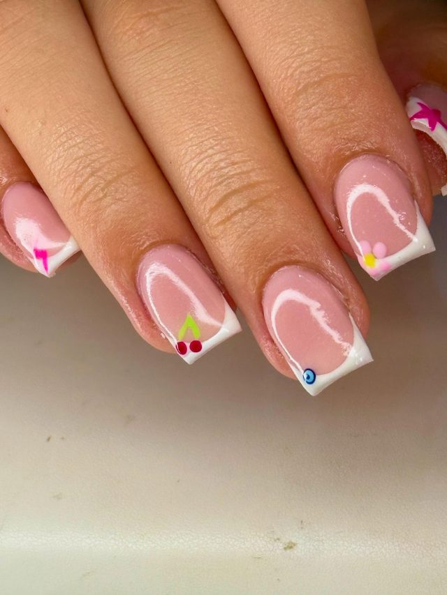 Just wow 🤩 such a cute way to spice up a French tip⚡️ buildergel extensions by Jayden 💗