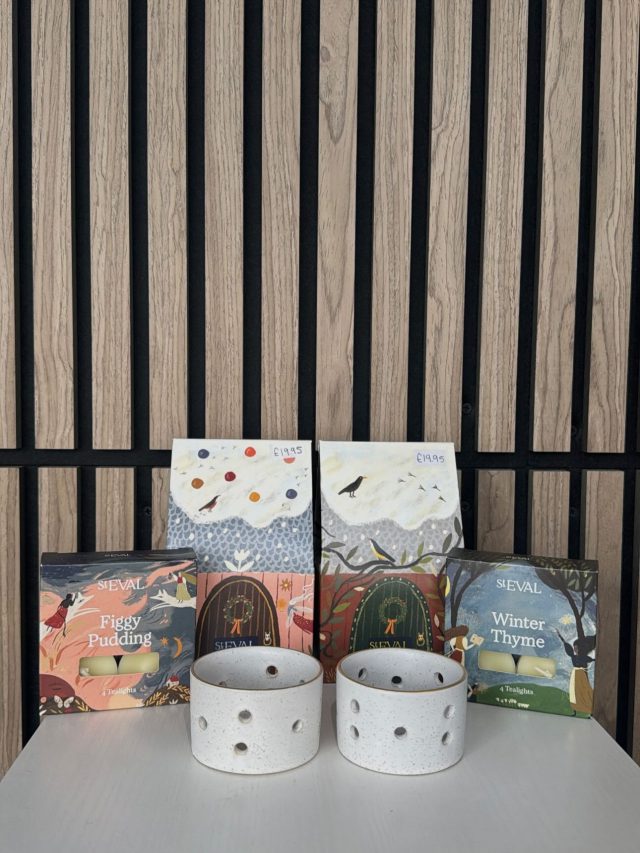 Available to buy! Candles: figgy pudding,winter thyme,sweet pea,ginger and lemongrass, bay and rosemary. Tea lights: figgy pudding, winter thyme. Diffusers: bay and rosemary. Hand wash and lotion: sweet pea, ginger and lemongrass, bay and rosemary. ❤️#products #christmas #billericay