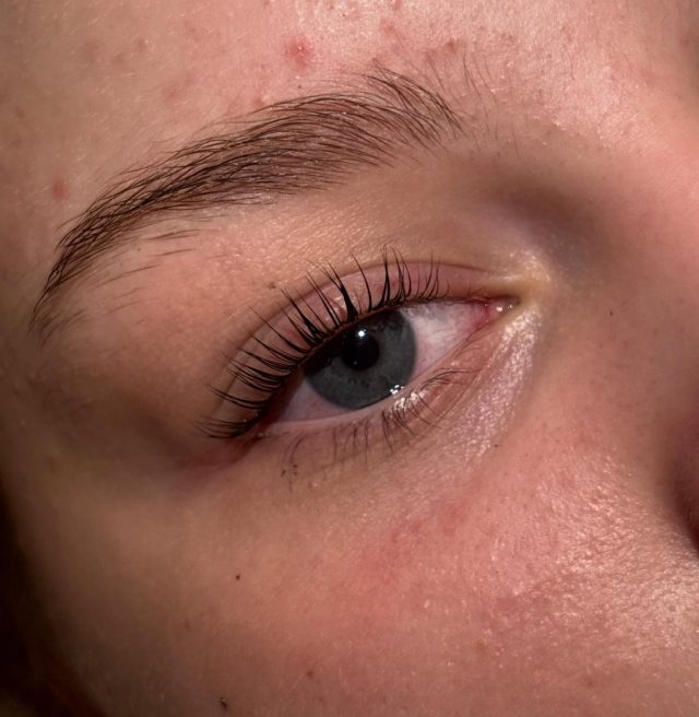 Korean Lash Lifts Have Dropped Here At GLO🩵
How unreal is this transformation 🤩
By Lily x

Book Now 📞 01277 658112
Just a reminder that you will need to be patch tested for this, even if you have our regular lash lift 🌟